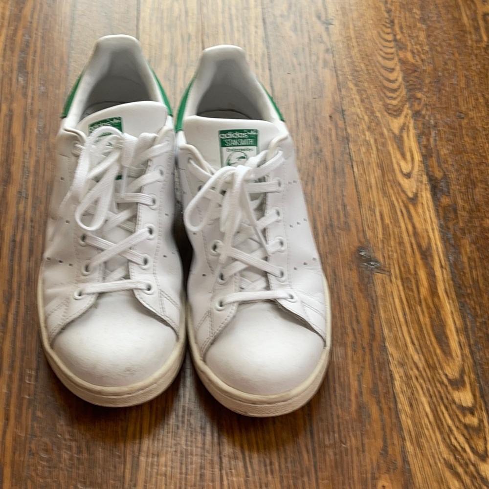 Stan smith’s green and white sneakers Addidas